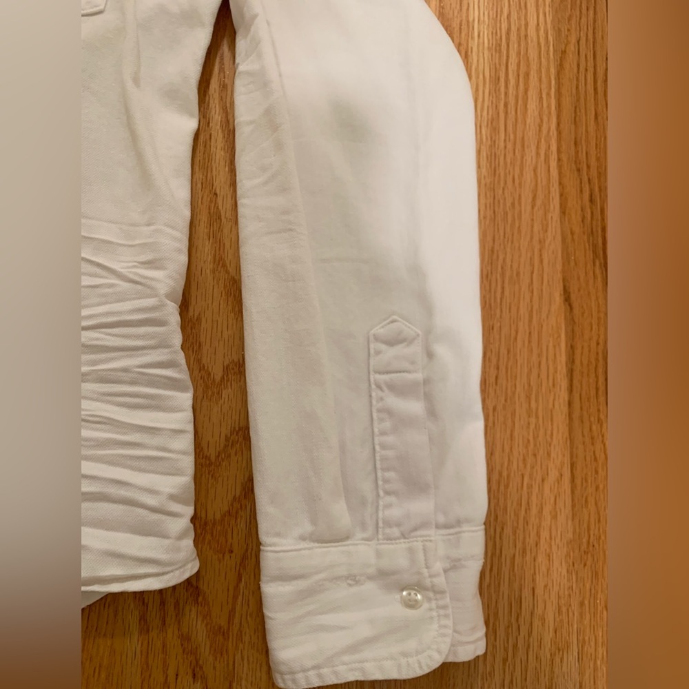 Frank & Eileen BARRY Tailored Button-Up Shirt. White Distressed Denim. Large. - Picture 7 of 15